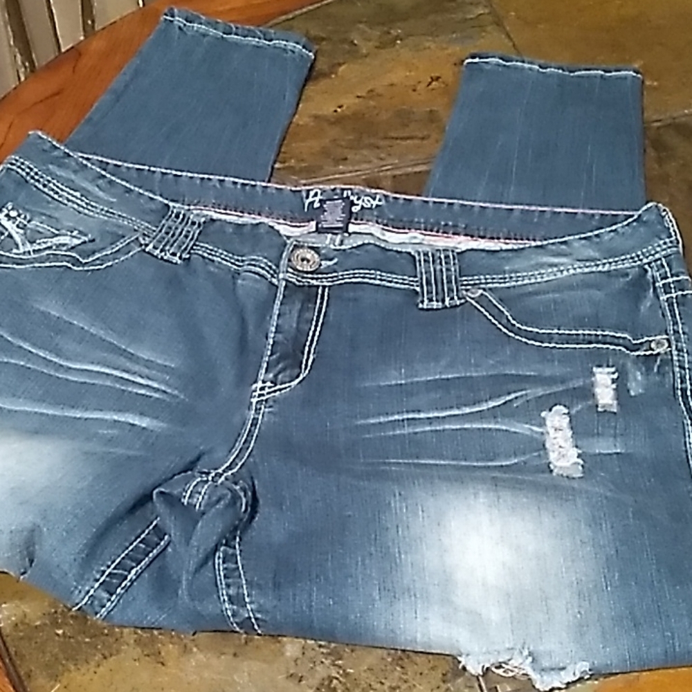 Amethyst straight leg jeans sz 16